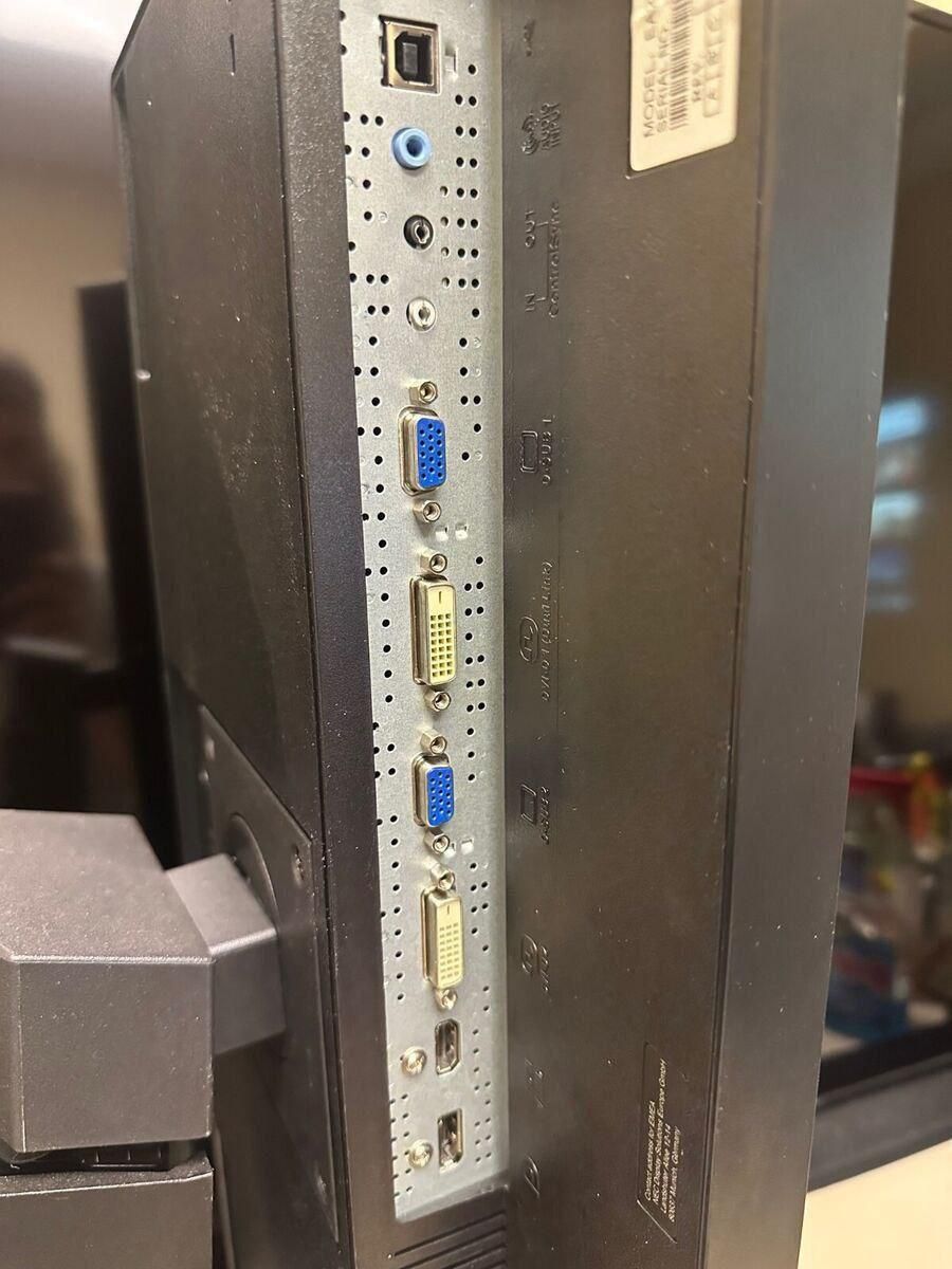 مانیتور التراواید ژاپنی|قطعات و لوازم جانبی رایانه|سمنان, |دیوار