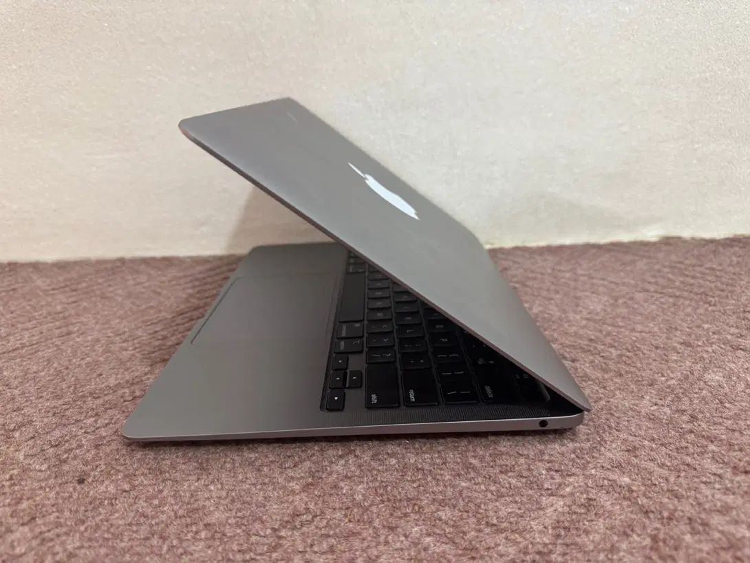 MacBook مک‌بوک ایر ۲۰۲۰ در حد نو|رایانه همراه|اصفهان, کوی امیریه|دیوار