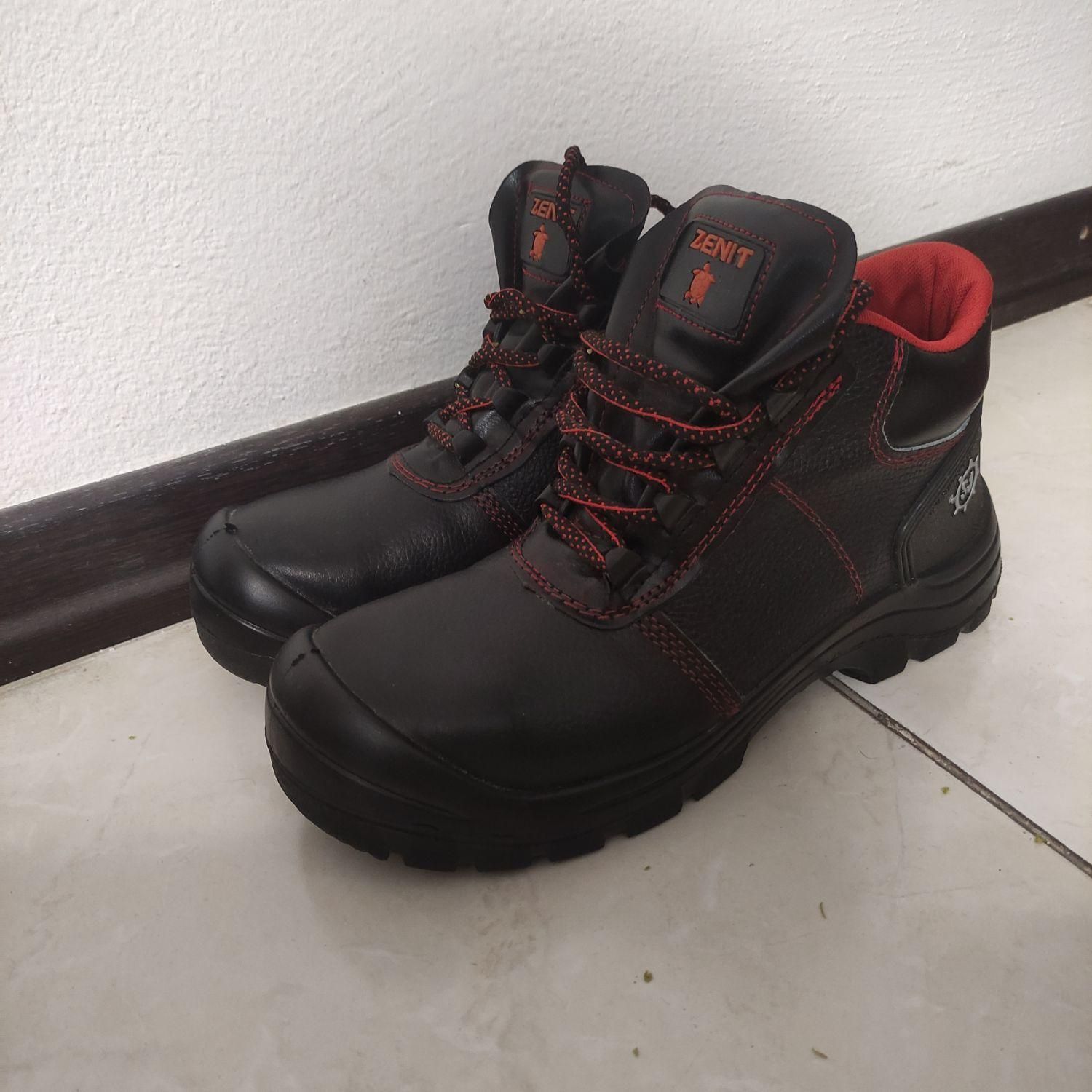 کفش کار ایمنی چرم|کیف، کفش، کمربند|پردیس, فاز ۳|دیوار