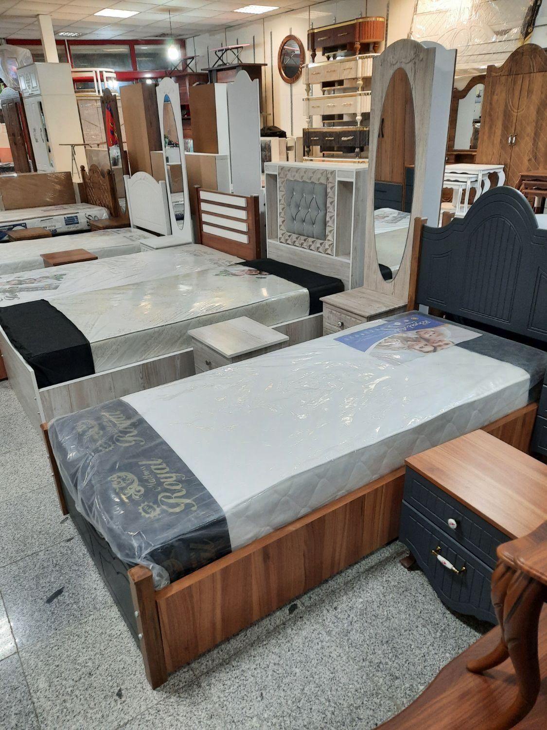 تخت خواب چوبی|تخت و سرویس خواب|قزوین, |دیوار