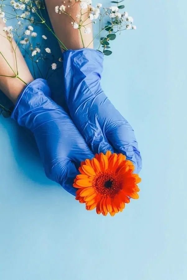 کلینیک مویان به یک‌همکار حرفه ای نیاز دارد.|استخدام درمانی، زیبایی، بهداشتی|دورود, |دیوار