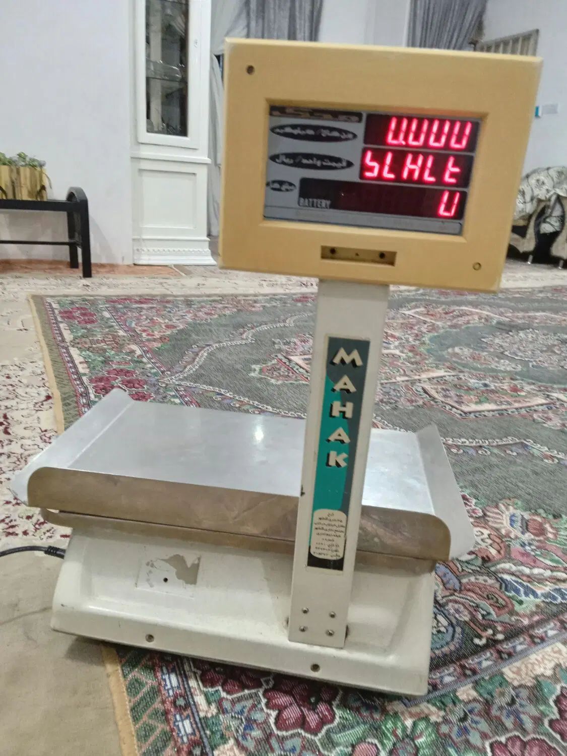 ترازو ۳۰ کیلویی محک تمیز و سالم|فروشگاه و مغازه|مشهد, شهید معقول|دیوار