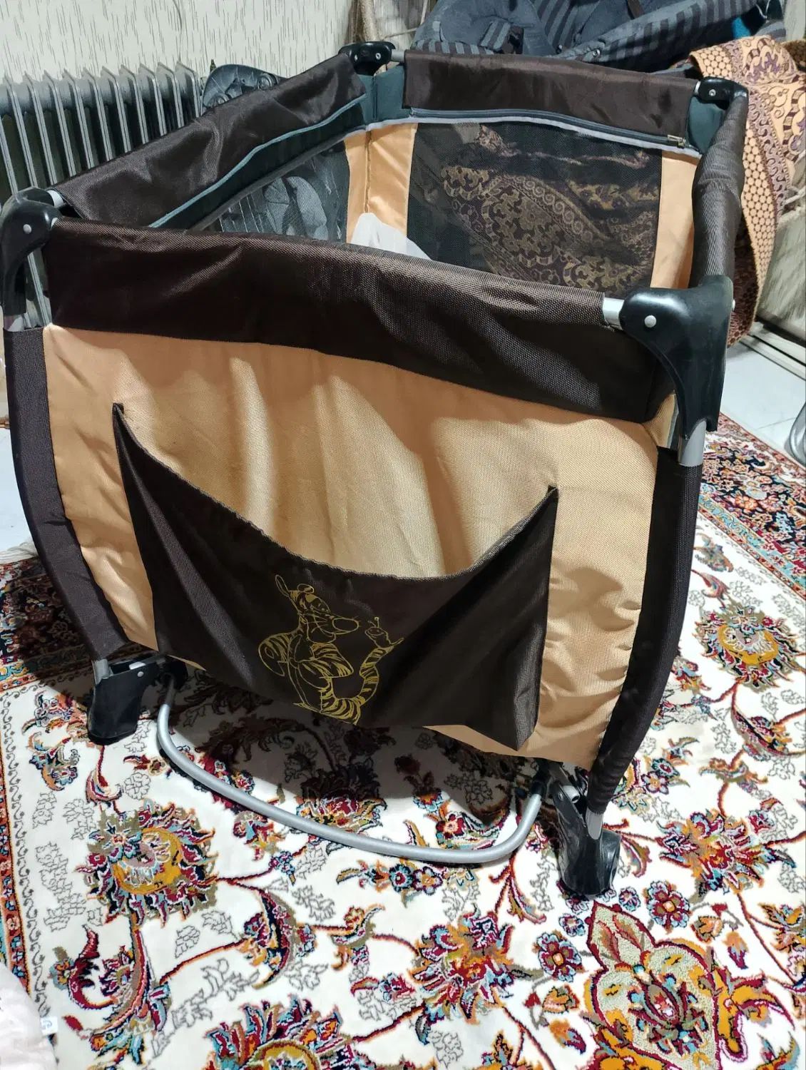 تعدادی وسایل بچه همه باهم 3800|تخت و صندلی بچه|کرج, مارلیک|دیوار