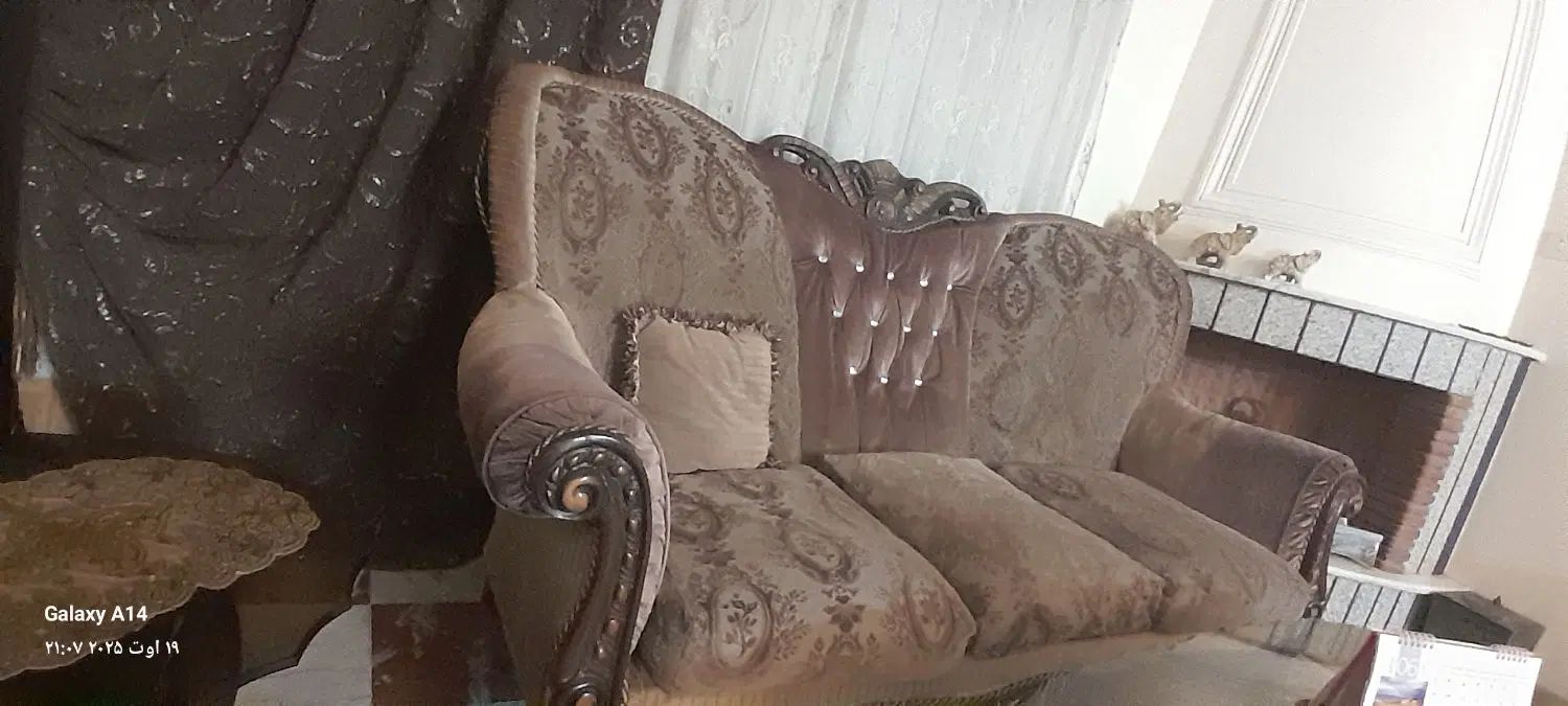 مبل راحتی ۷ نفره|مبلمان خانگی و میز عسلی|تهران, آبشار|دیوار