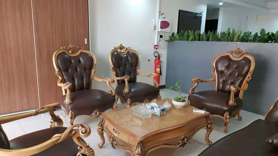 سرویس مبلمان کلاسیک 7 نفره|مبلمان خانگی و میز عسلی|تهران, اراضی عباس آباد|دیوار
