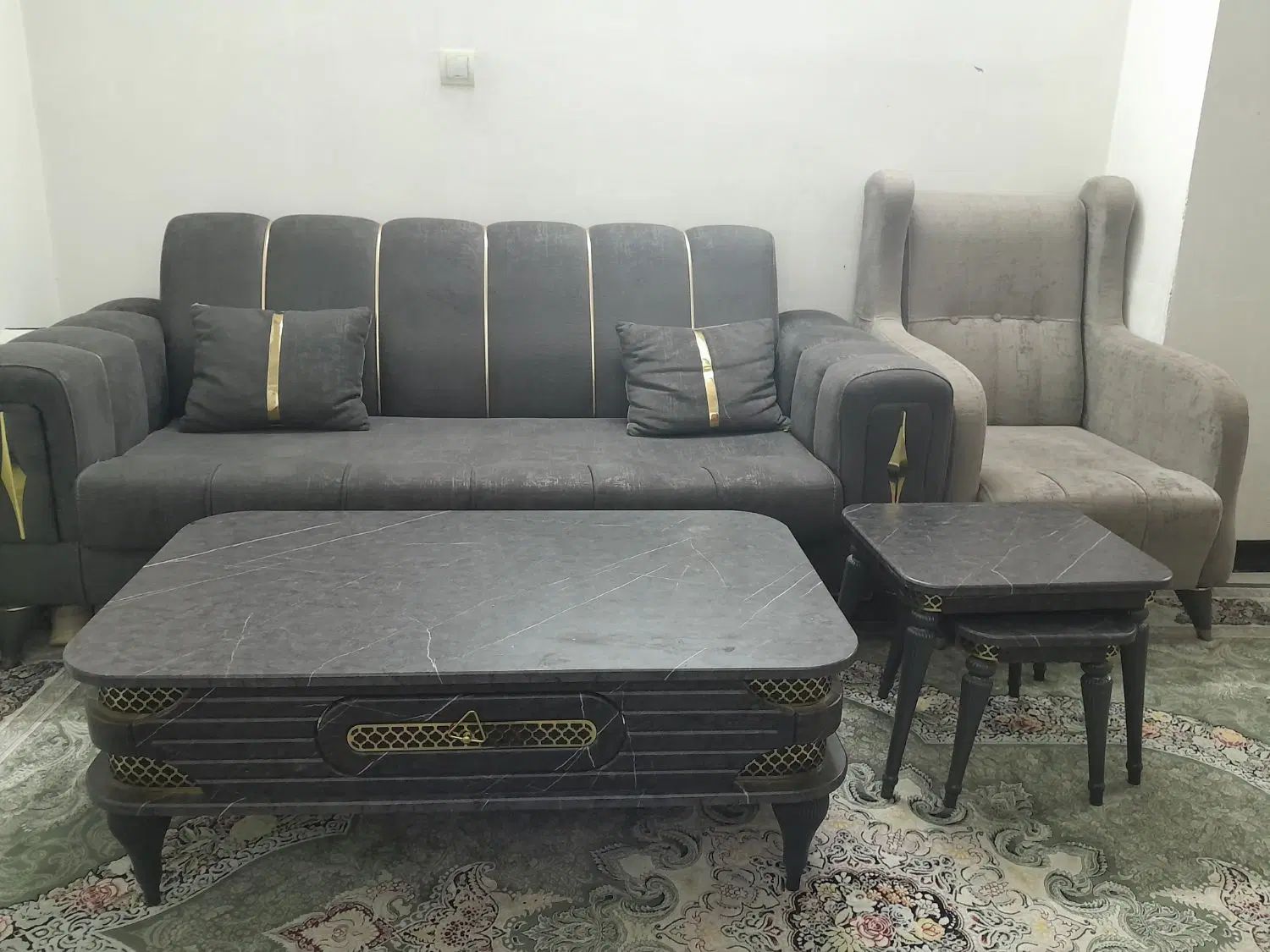 مبل راحتی|مبلمان خانگی و میز عسلی|اصفهان, خانه اصفهان|دیوار