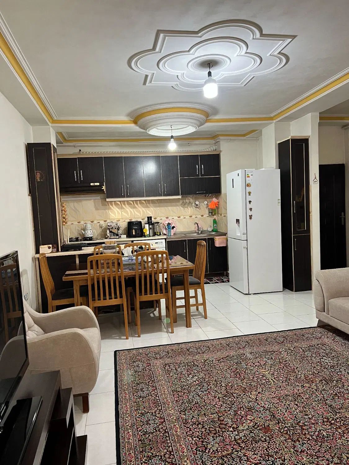 قلی پور ۸۵متری/چندقدمی براصلی/پارکینگ اختصاصی/سند|فروش آپارتمان|رشت, معلم|دیوار