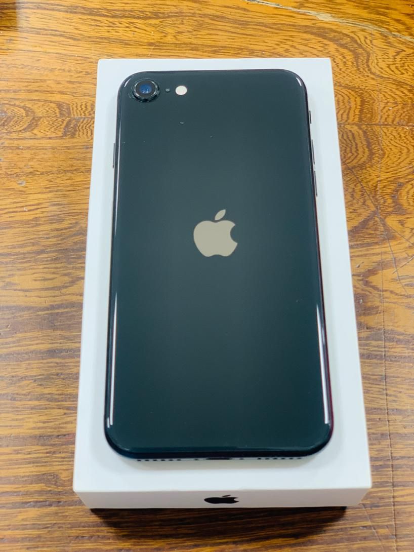 اپل iPhone SE (2020) با حافظهٔ ۱۲۸ گیگابایت|موبایل|تهران, آسمان|دیوار