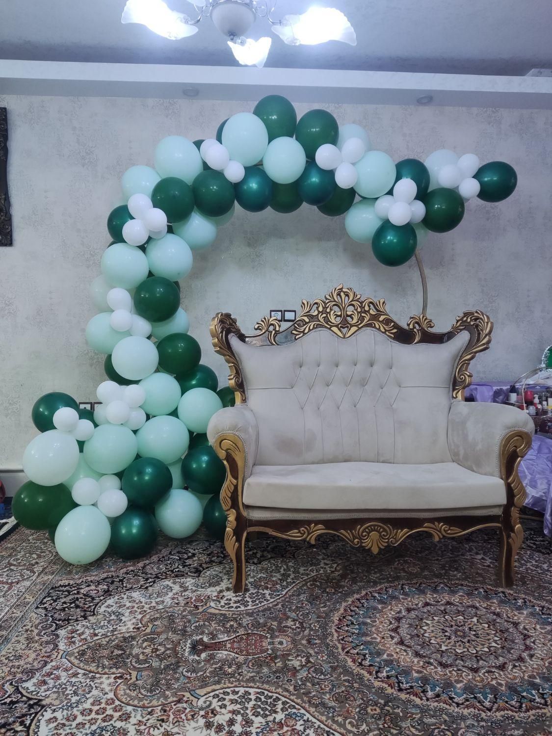 ماشین عروس.دسته گل،باکس گل،بادکنک آرایی،و تاج گل|خدمات پذیرایی، مراسم|الوند, |دیوار