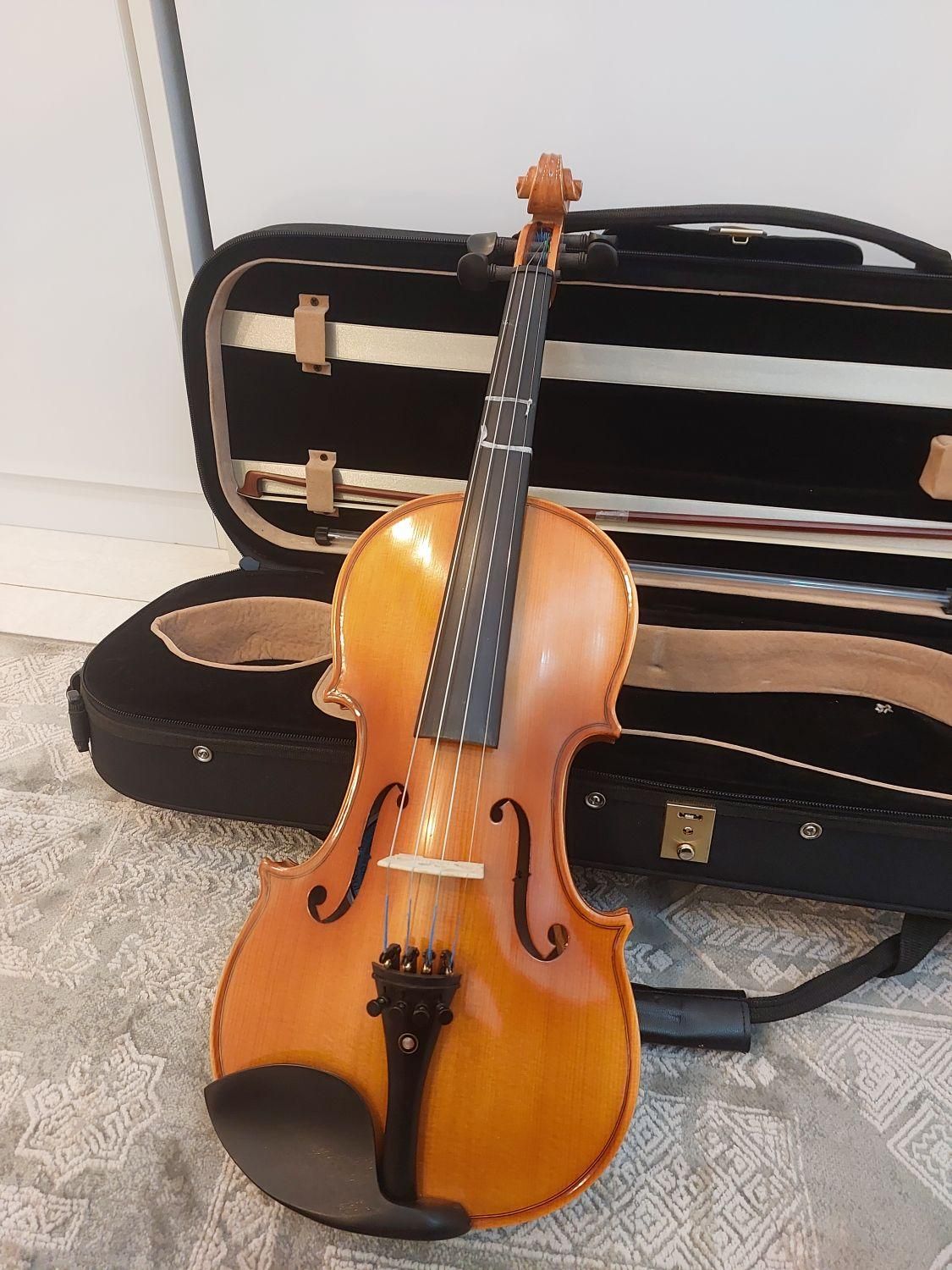 ویولن ۴/۴. TF146 معاوضه با گوشی همراه|ویولن|تهران, تهران‌نو|دیوار