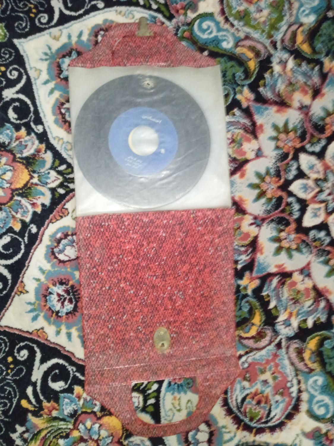 گرامافون خیلی قدیمی مربوط به قبل از انقلاب|سیستم صوتی خانگی|شهرضا, |دیوار