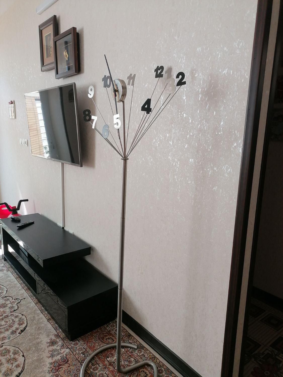 ساعت تمام استیل کنارسالنی|ساعت دیواری و تزئینی|اصفهان, بهارستان|دیوار