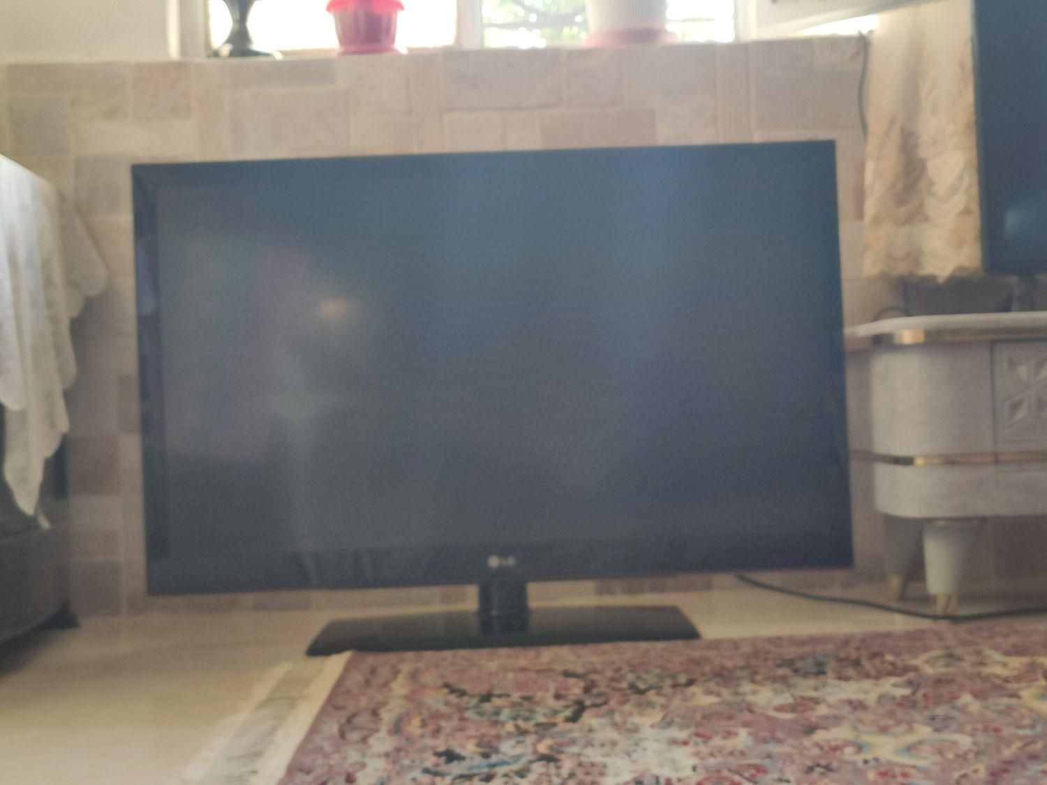 LG42HDMI.فلش خور وUSB.واندروید با اینترنت خانگی|تلویزیون و پروژکتور|چالوس, |دیوار