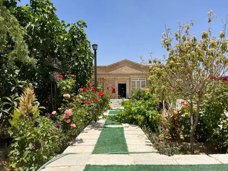 اجاره ویلا با استخر آبگرم و بیلیارد|اجارهٔ کوتاهمدت ویلا و باغ|شیراز, قلات|دیوار