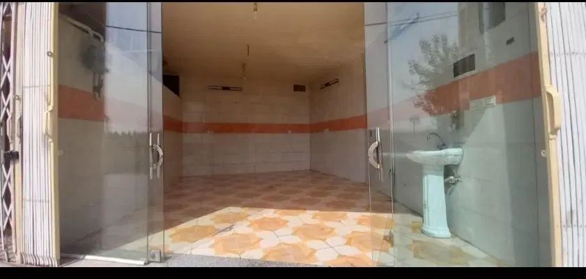 اجاره مغازه نبش خیابان شلوغ|اجارهٔ مغازه و غرفه|اصفهان, شهرک امام خمینی|دیوار