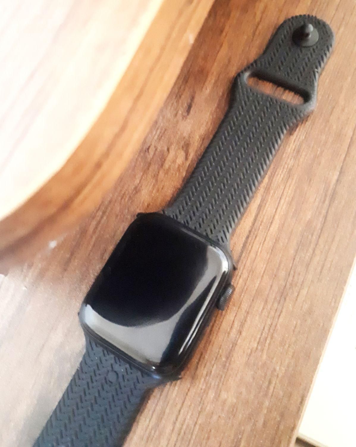 اپل واچ اصل سری se 41mm با سلامت باتری ۹۸|لوازم جانبی موبایل و تبلت|نورآباد, |دیوار