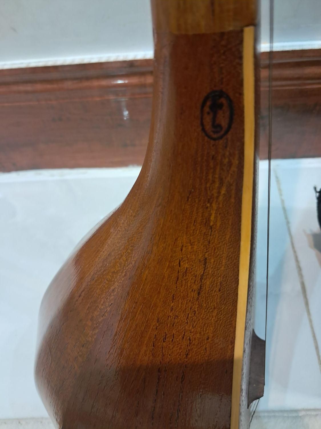 سه تار|سازهای سنتی|فلاورجان, |دیوار