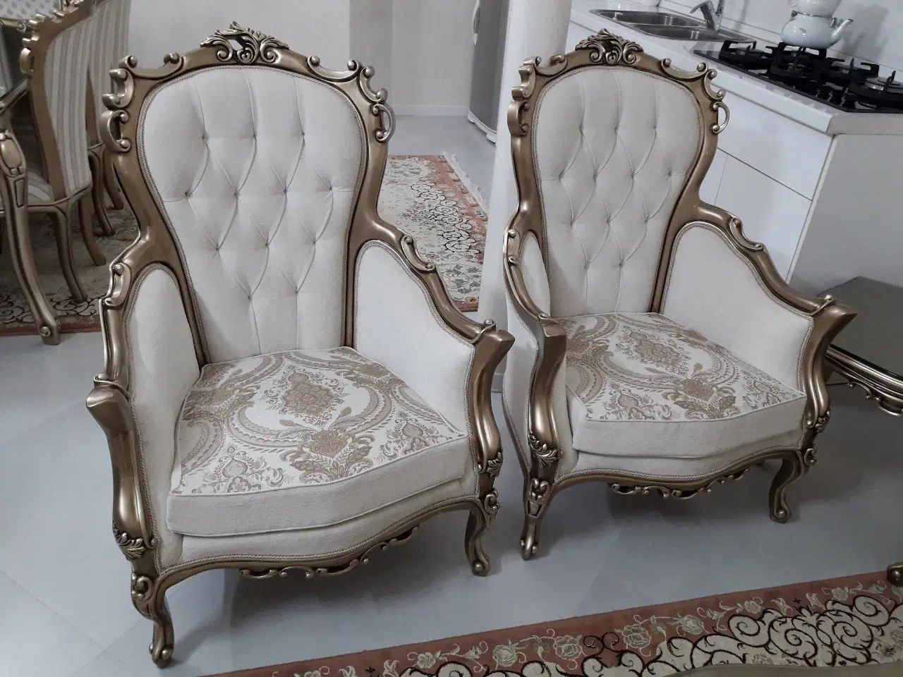 مبل ۹ نفره و نهارخوری ۸ نفره چوب سوپر راش گرجستان|مبلمان خانگی و میز عسلی|مشهد, فرهنگ|دیوار