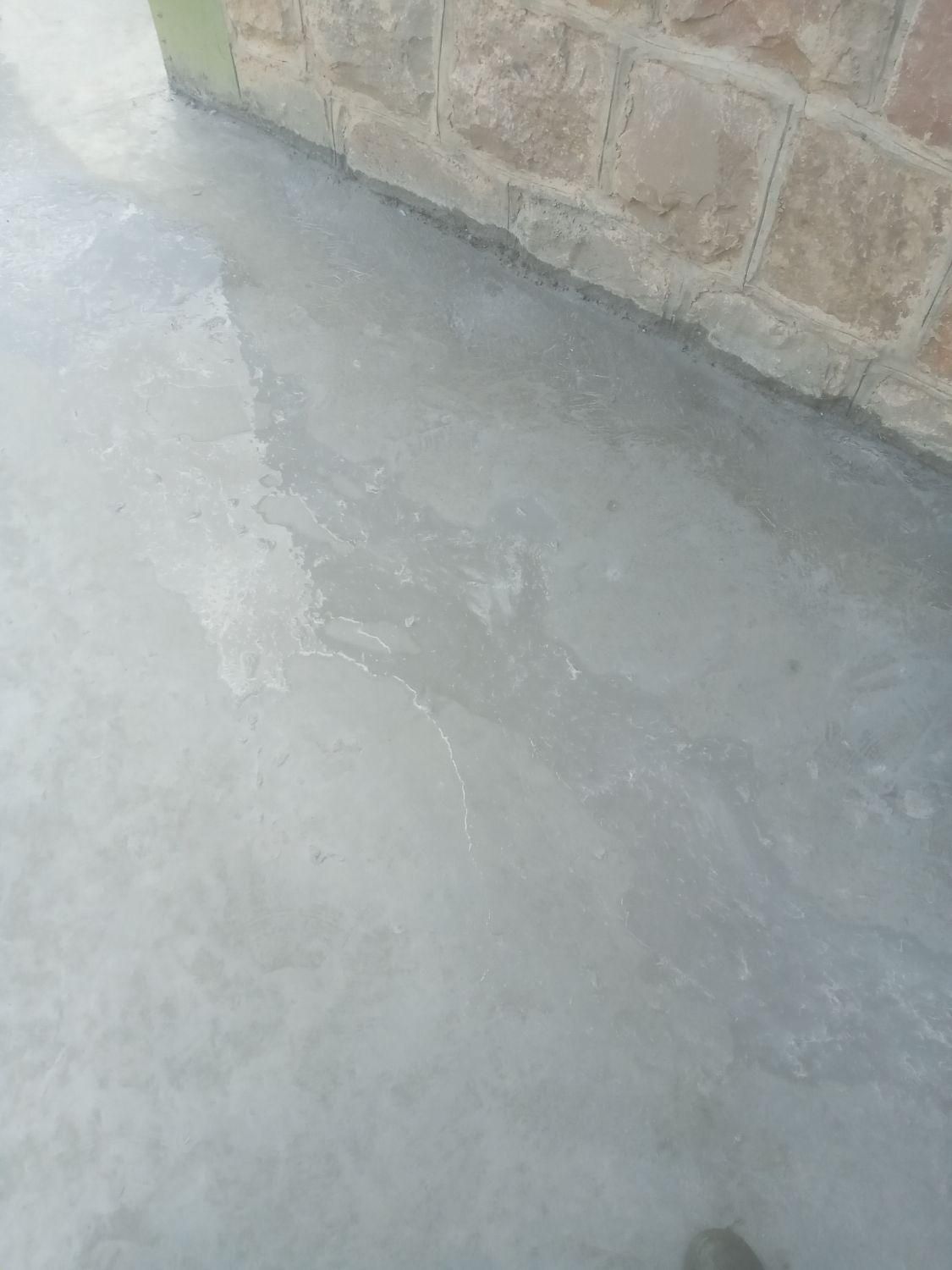 اجرای بتن ریزی کف باماله پروانه ای|خدمات پیشه و مهارت|شهرضا, |دیوار