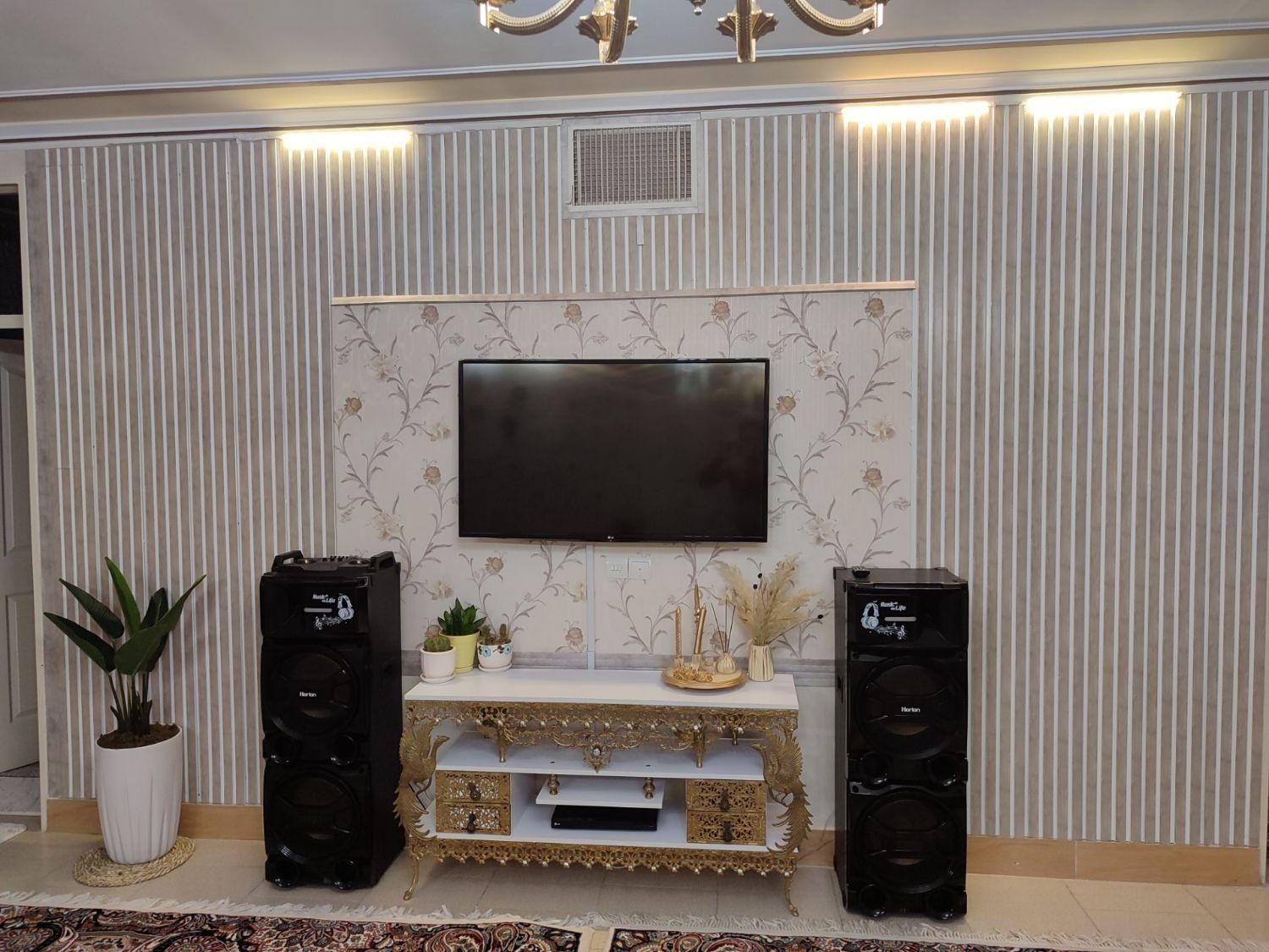 دکوراسیون صفرتاصد+حراج کاغذ دیواری|خدمات پیشه و مهارت|بروجرد, |دیوار