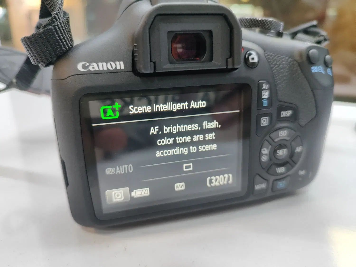 دوربین canon eos 2000d نو|دوربین عکاسی و فیلم‌برداری|تهران, فلسطین (میدان انقلاب)|دیوار