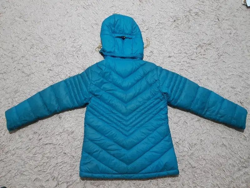 کاپشن پر mountain hard wear|کوهنوردی و کمپینگ|تهران, زرگنده|دیوار