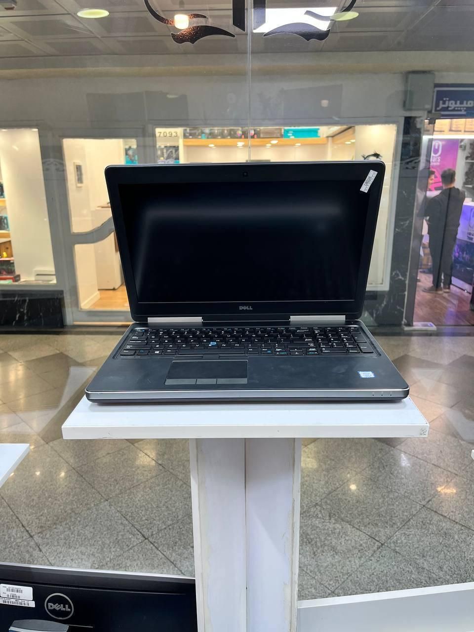لپ تاپ استوک Dell precison 7520 با 2 گیگ گرافیک|رایانه همراه|تهران, میدان ولیعصر|دیوار
