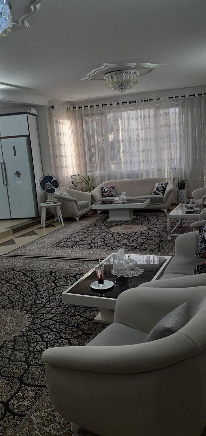 آپارتمان 111 متری خیابان  گلسرخی|فروش آپارتمان|بروجرد, |دیوار