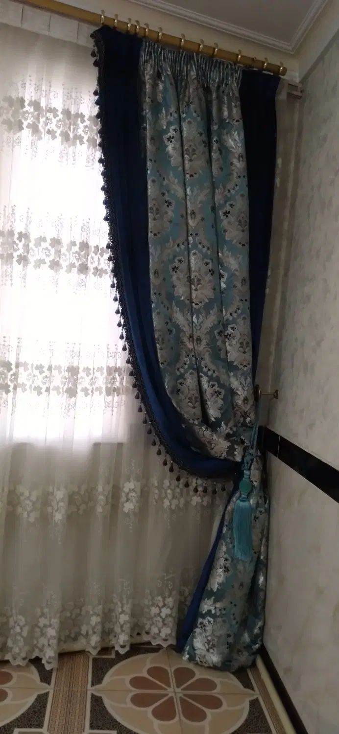 سه عدد والان پرده همراه با رومیزی ۵ تیکه بزرگ|پرده، رانر، رومیزی|تهران, سعیدآباد|دیوار