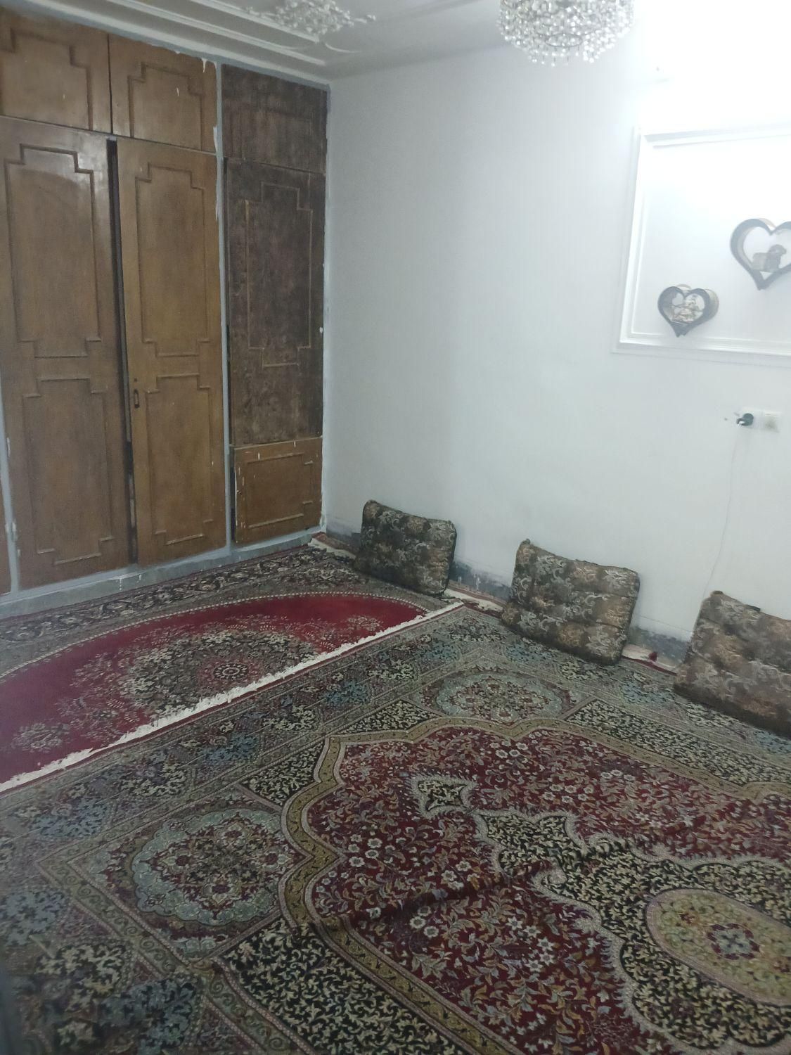 منزل مبله|اجارهٔ کوتاه‌مدت آپارتمان و سوئیت|شیراز, شهرک بهار|دیوار