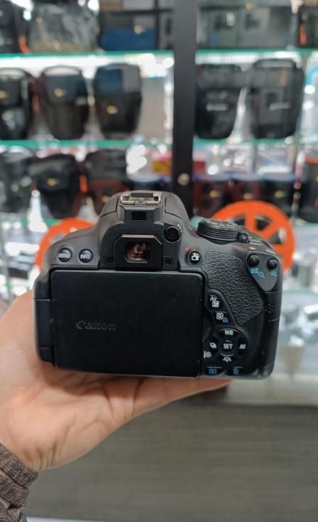 canon 700D کنون دوربین عکاسی|دوربین عکاسی و فیلم‌برداری|گلستان (تهران), |دیوار