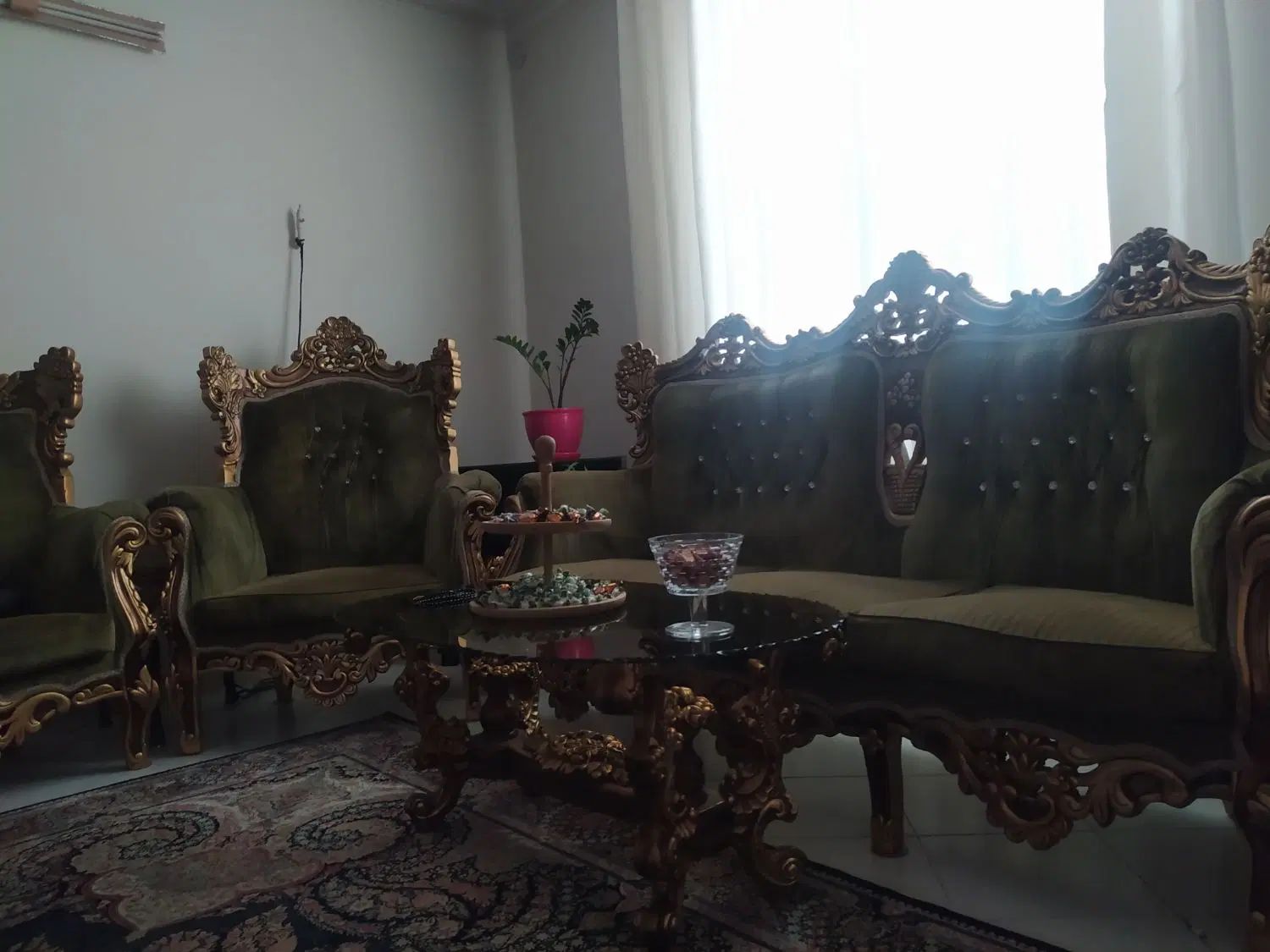 یک دست مبل استیل نه نفره  وتخت ودراور|مبلمان خانگی و میز عسلی|تهران, بهمن یار|دیوار