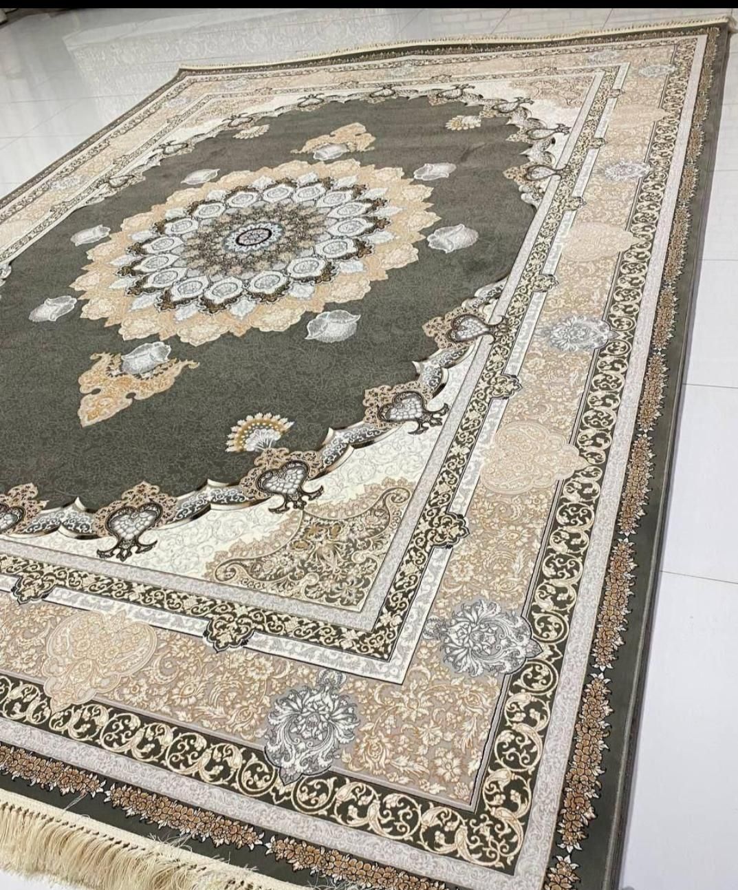 فرش مهٍستان 1200شانه تراکم 3600مدل مجنون 12متری|فرش|شیراز, شهرک سراج‎|دیوار
