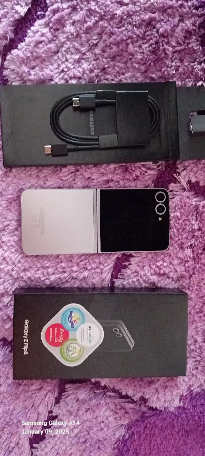 گوشی سامسونگ مدل z flipe 6|موبایل|تهران, اختیاریه|دیوار