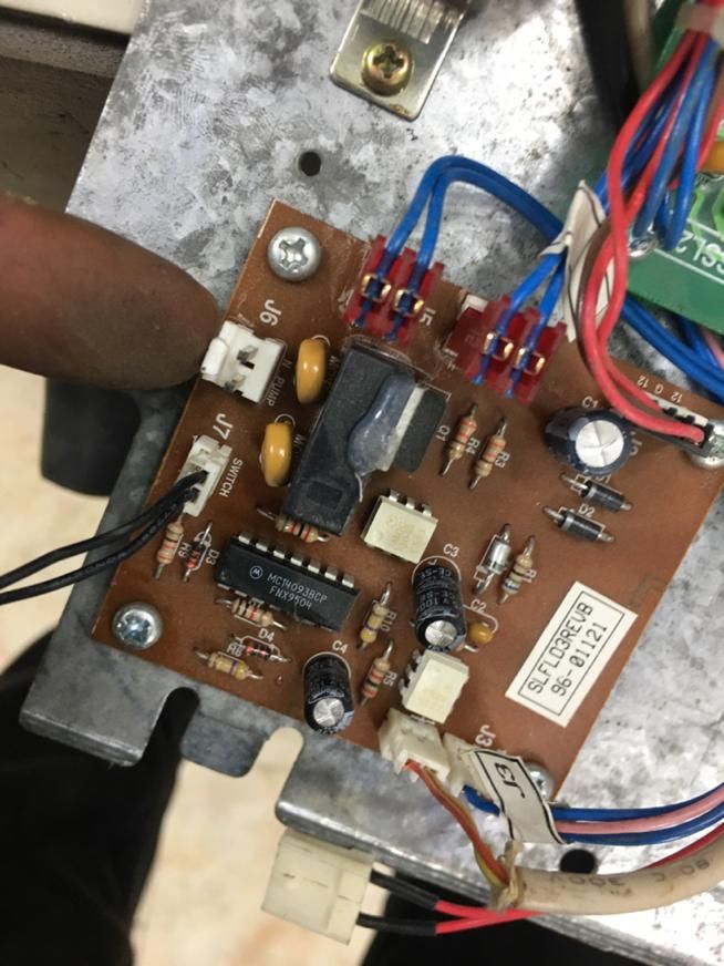 خدمات کامل کولر گازی و چیلر نصب تعمیر خرید و فروش|خدمات پیشه و مهارت|خمین, |دیوار