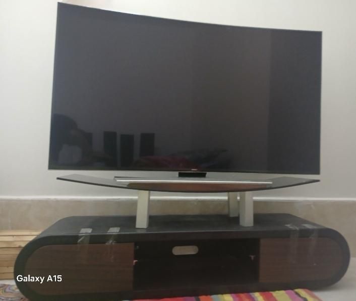 Samsung ال ای دی منحنی 4k با کنترل نوری.سه بعدی.|تلویزیون و پروژکتور|سمنان, |دیوار