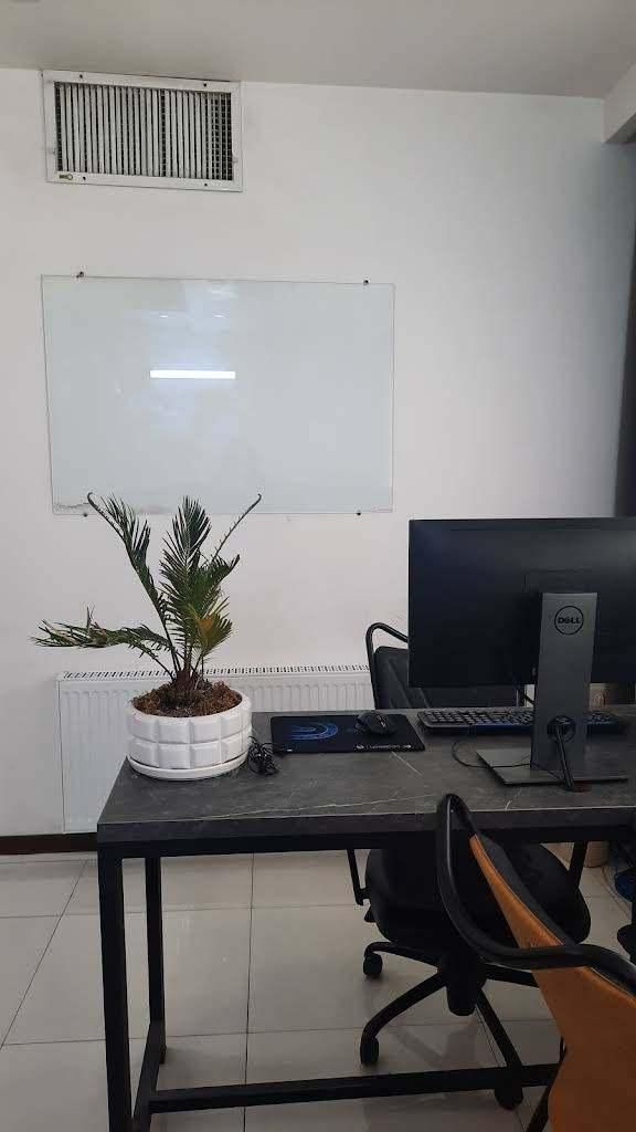 دفتر کار اشتراکی ارزان|اجارهٔ کوتاه‌مدت دفتر کار و فضای آموزشی|قم, میرزائیه|دیوار