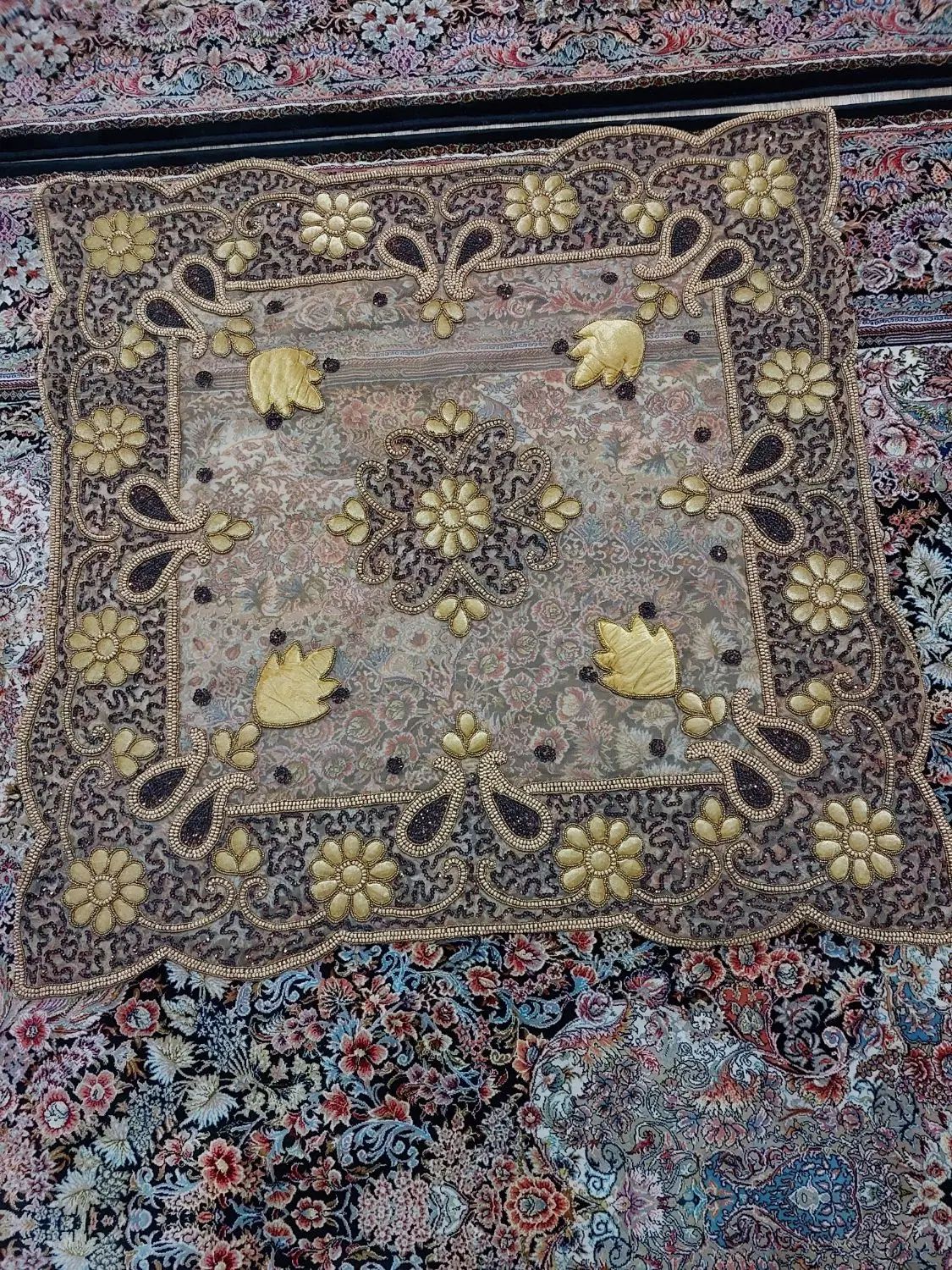 رومیزی ۴تکه کار شوده نونو استفاده نشوده|پرده، رانر، رومیزی|رباط‌کریم, رباط‌کریم|دیوار