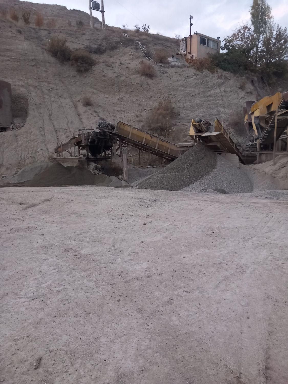 فروش مصالح شن ماسه کود و غیره|مصالح و تجهیزات ساختمان|آبسرد, |دیوار