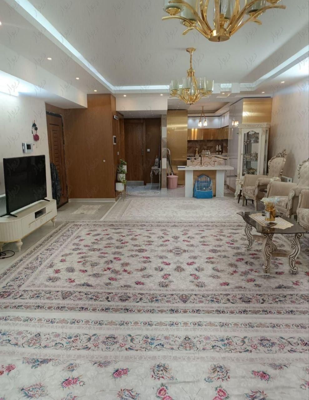 آپارتمان۱۱۰متری/۲خوابه/روبه افتاب/تکواحدی/برازنده|فروش آپارتمان|اصفهان, الهیه|دیوار