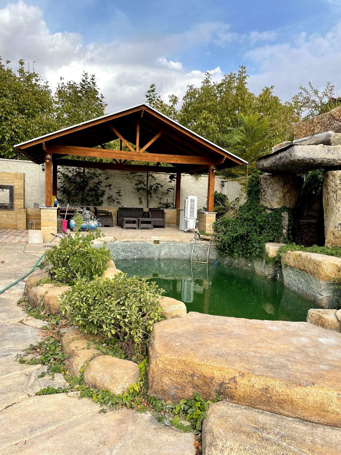 آلاچیق،چوبی،سقف چوبی،سقف شیبدار چوبی،نمای پیشانی|عمده‌فروشی|شیراز, گویم|دیوار