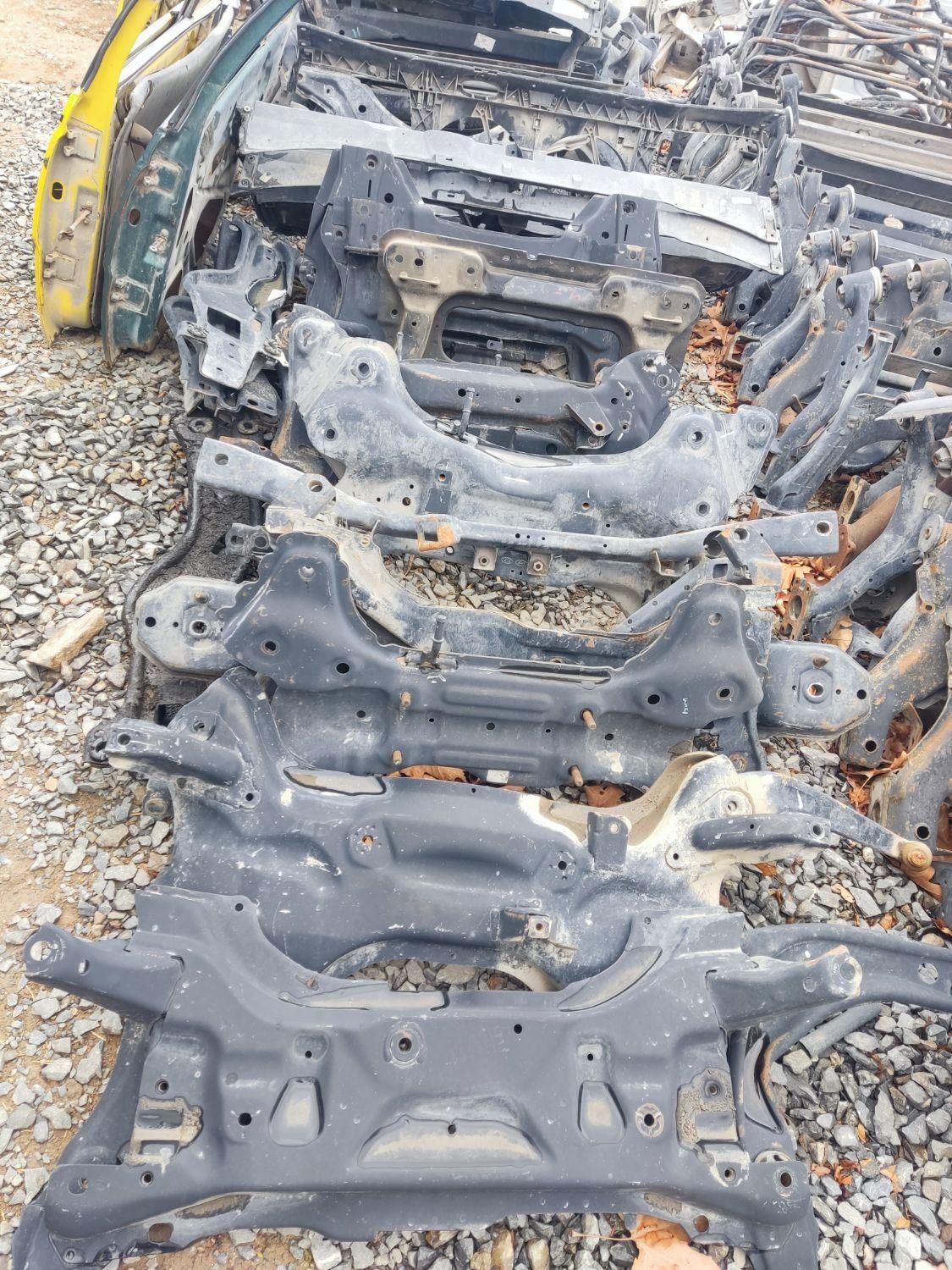 لوازم بدنه دست دوم اتومبیل ایرانی و خارجی|قطعات یدکی و لوازم جانبی|خمینی‌شهر, |دیوار