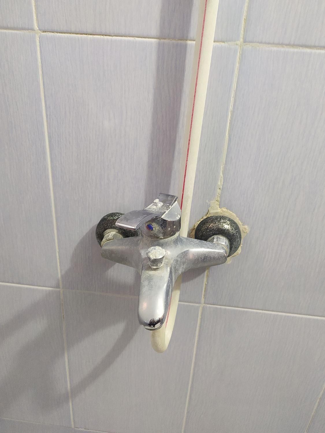 اوله کشی اب فاضلاب و نصب ابگرمکن و نصب شیر الات|خدمات پیشه و مهارت|ساوه, |دیوار