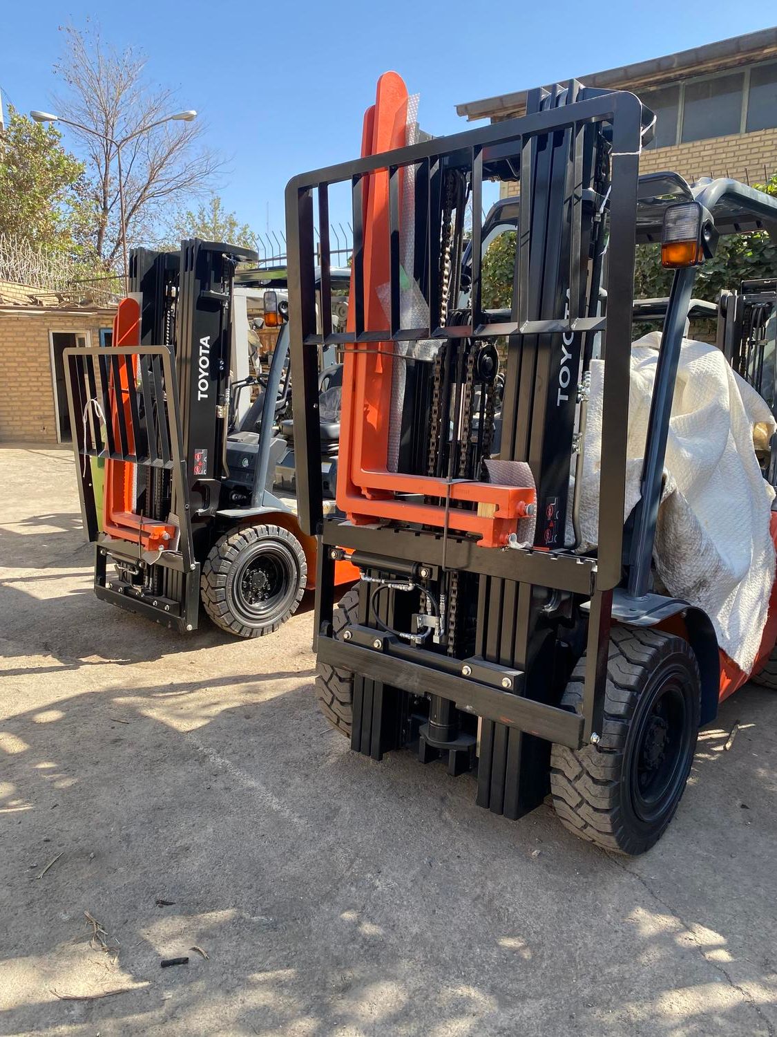 دستگاه لیفتراک تویوتا صفر ۲/۵تن۳تن ۵تن و کارکرده|ماشینآلات صنعتی|ری, دولتآباد|دیوار