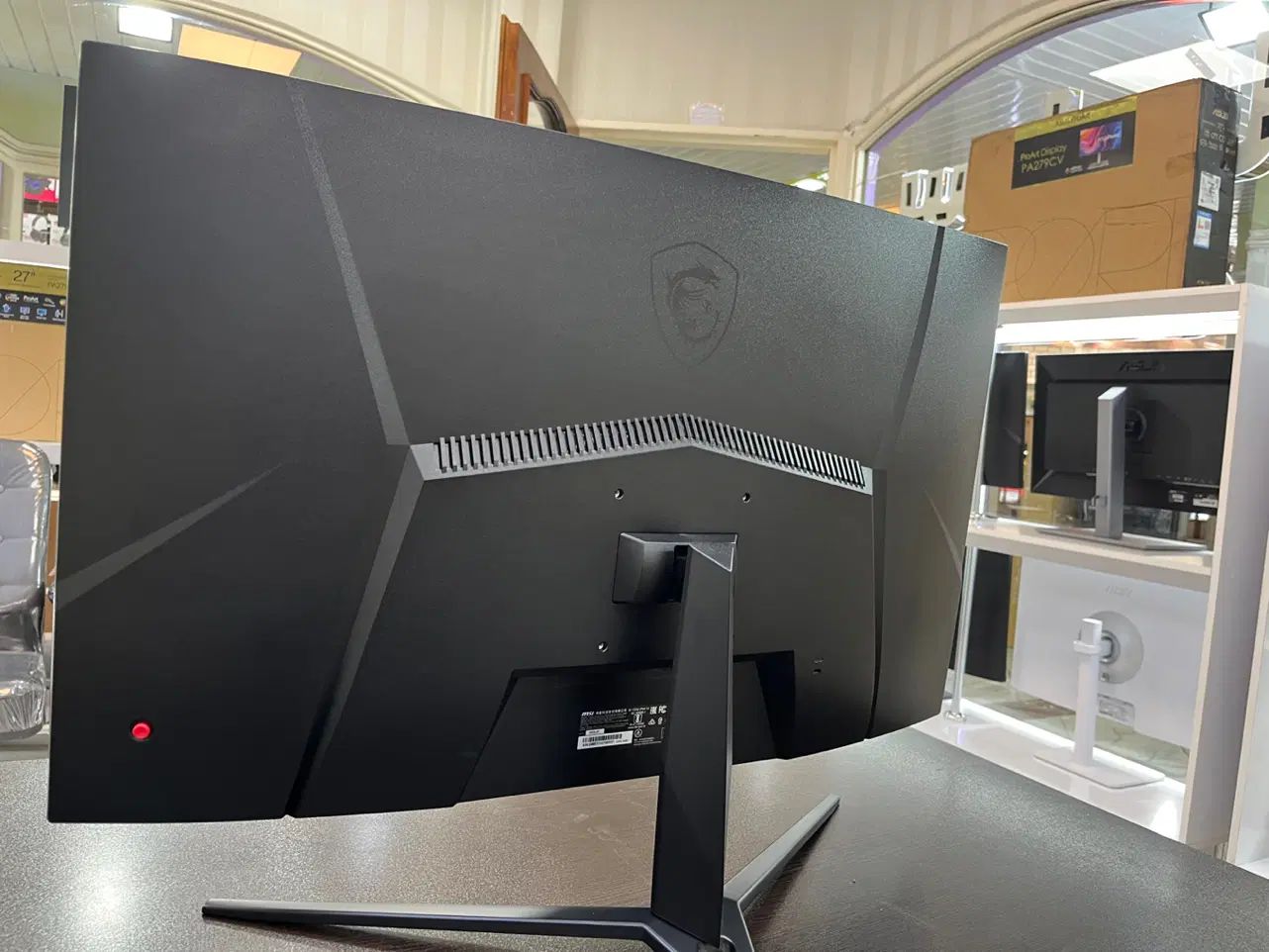 مانیتور خمیده  ۳۲ اینچ اکبند MSI|قطعات و لوازم جانبی رایانه|تبریز, |دیوار