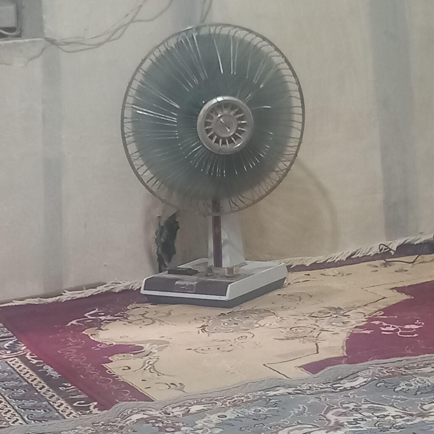پنکه قدیمی|پنکه و تصفیه‌کنندهٔ هوا|زابل, |دیوار