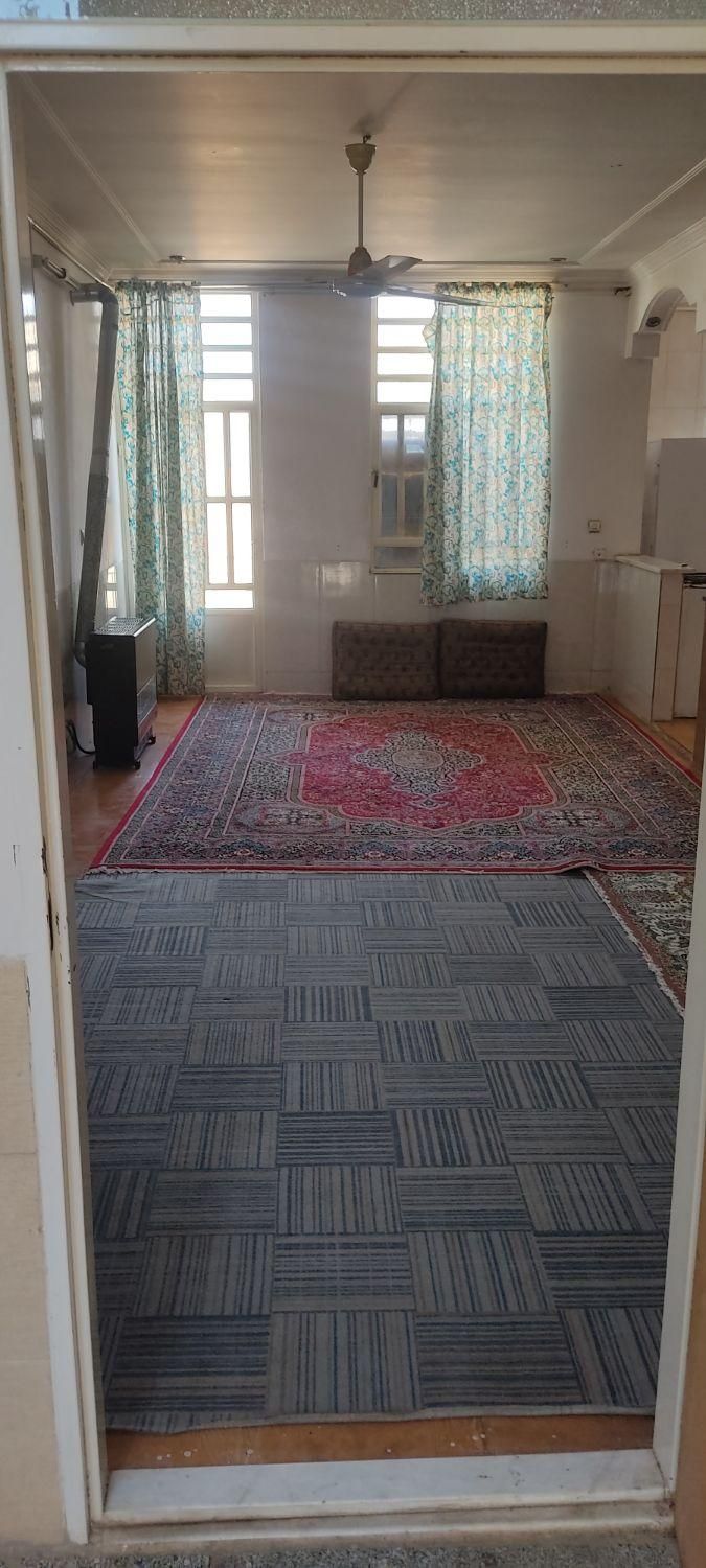 اجاره اپارتمان روزانه همراه با پارکینگ|اجارهٔ کوتاهمدت آپارتمان و سوئیت|یزد, |دیوار