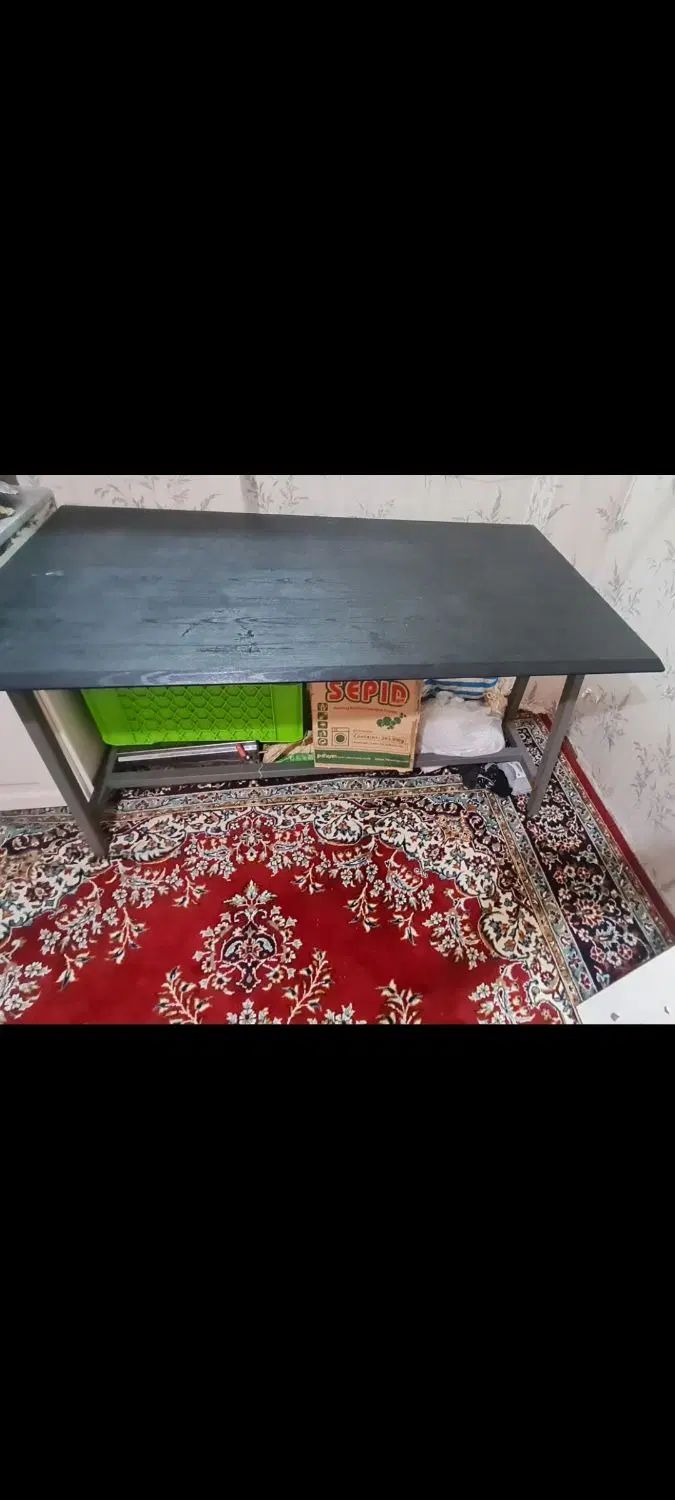میز بزرگ ومحکم کاملا سالم ونو|میز تحریر و کامپیوتر|تهران, مینای جنوبی|دیوار