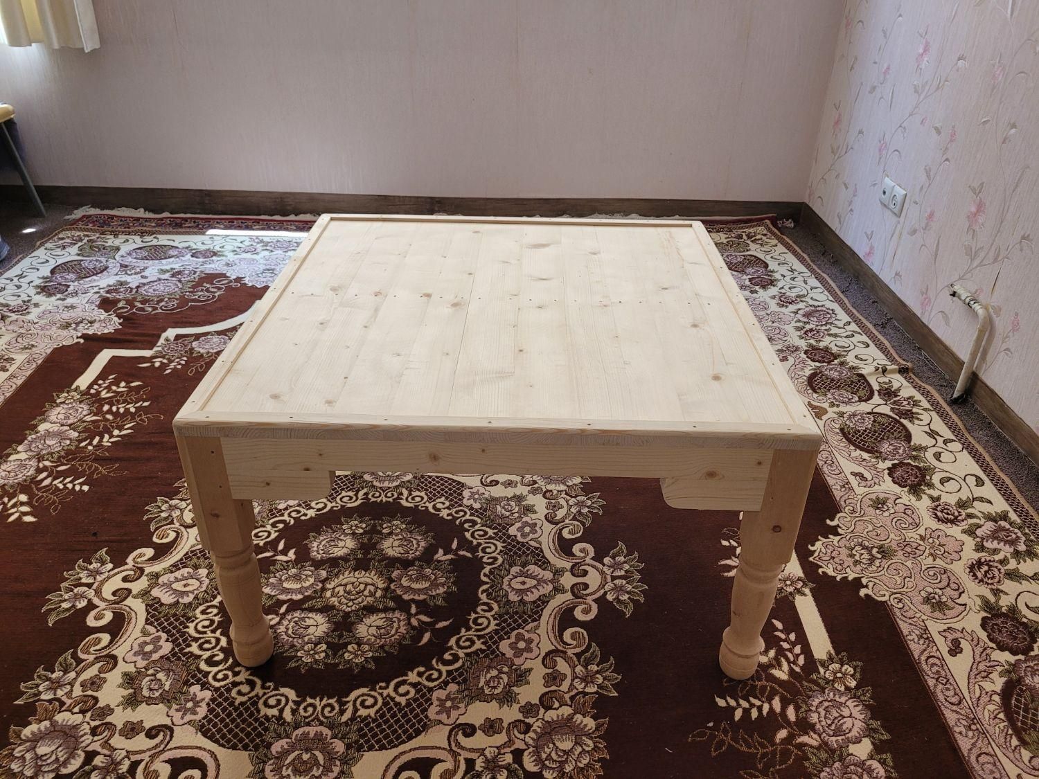 میز کرسی چوب روس سفارشی ساز به همراه هیتر برقی|مبلمان خانگی و میز عسلی|قم, دورشهر|دیوار