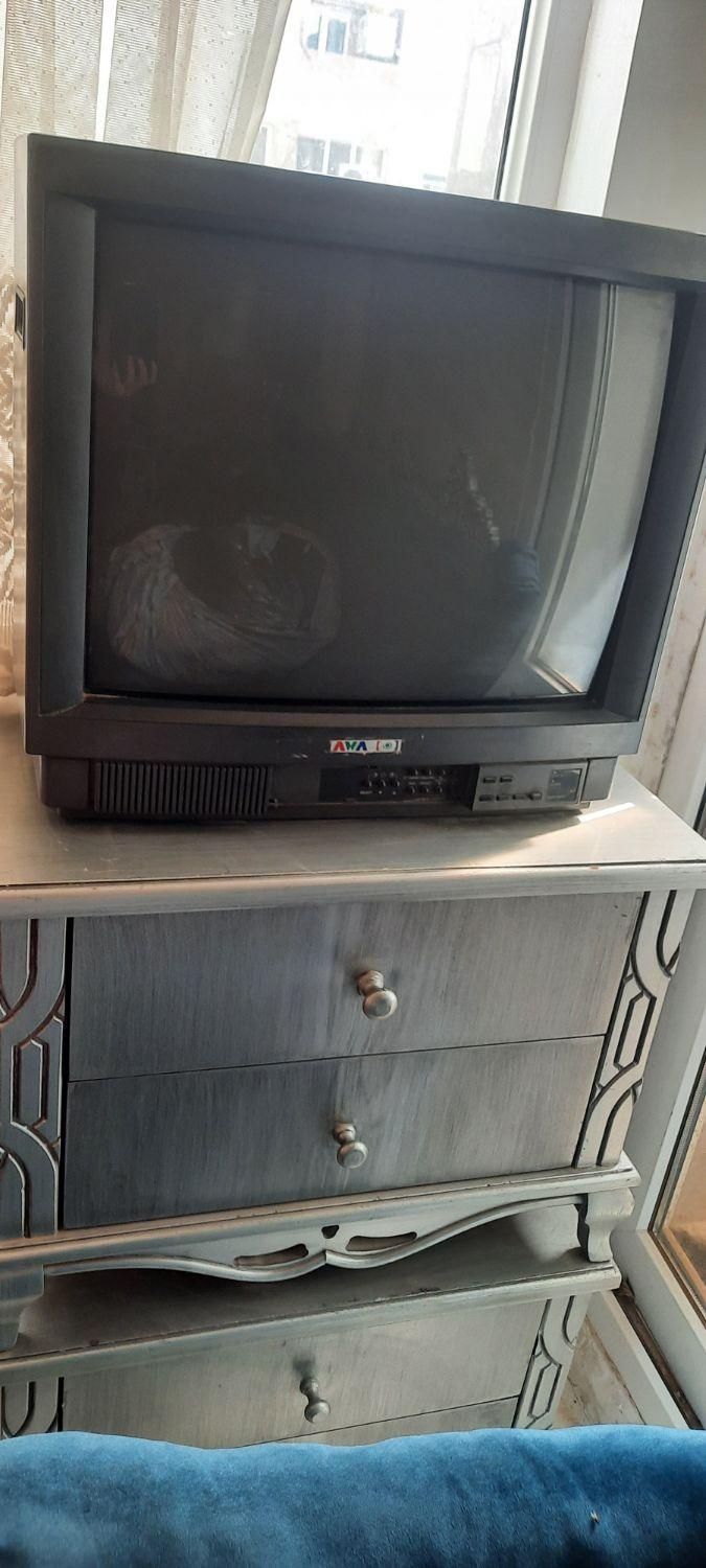 ب علت کمبود جا فروخته می‌شود|تلویزیون و پروژکتور|گرمدره, |دیوار